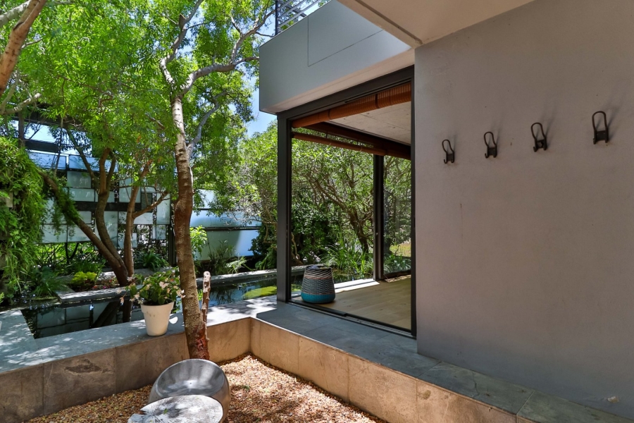 3 Bedroom Property for Sale in Bakoven Western Cape
